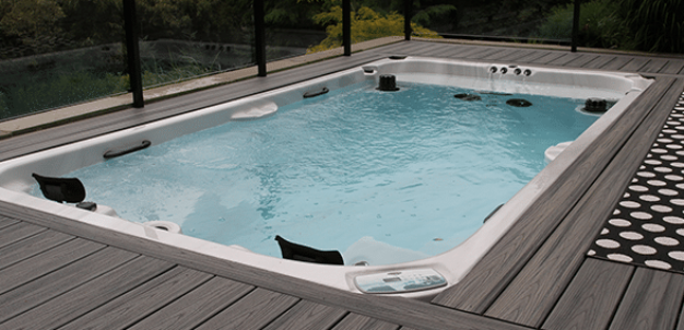 HOT TUBS SWIM SPAS (1)