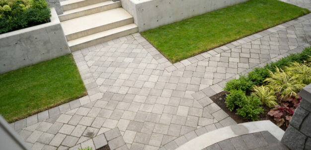 Hardscape Page   Pathways Pic (Replace one on site with this)